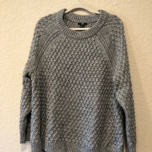 H&M CABLE KNIT SWEATER